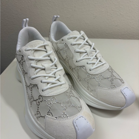 Gucci Run GG Crystal Sneakers - Picture 3 of 7